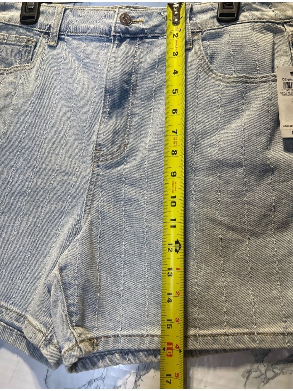 And Now This Womens Size 31 Relaxed Fit Bermuda Light Wash Striped Denim - Picture 7 of 13